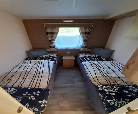 De' Borns Mobielhome Tatil Evi Rheinsberg