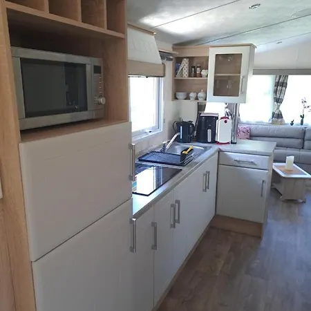 Holiday home De' Borns Mobielhome Rheinsberg