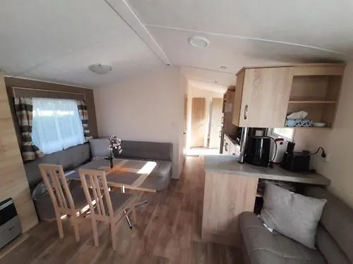 بيت للعطل De' Borns Mobielhome