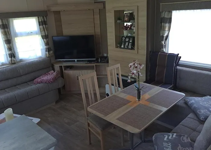 De' Borns Mobielhome بيت للعطل *